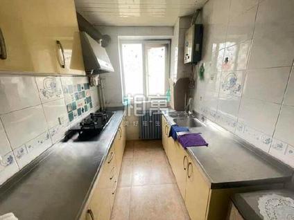 朝阳管庄合租 周井大院3室1厅/18平/低楼层