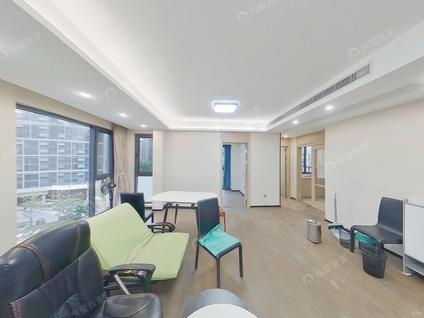 上城火车东站整租 东莱府4室2厅/132平/低楼层