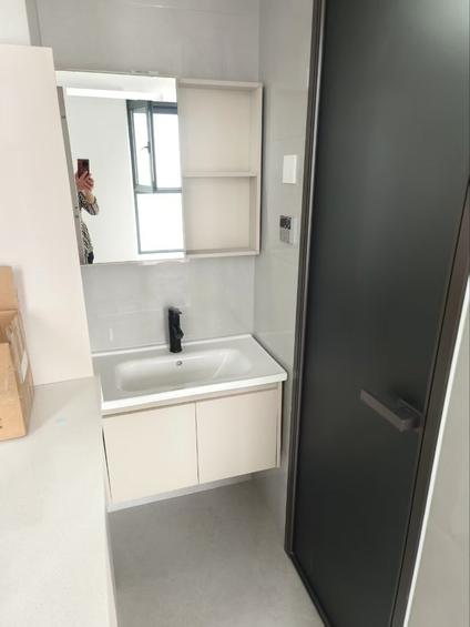 莲池臧村镇整租 卓悦中心1室1厅/75平/高楼层