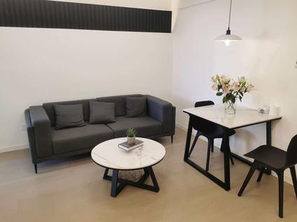 静安曹家渡整租 四和花园2室2厅/70平/中楼层