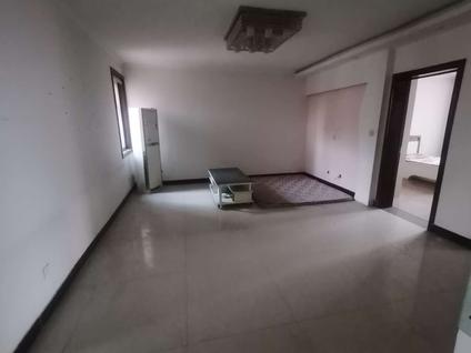 卫滨恒大整租 隆胜华庭3室2厅/116平/高楼层