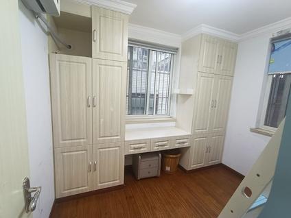 普陀曹杨整租 曹杨七村2室1厅/50平/高楼层