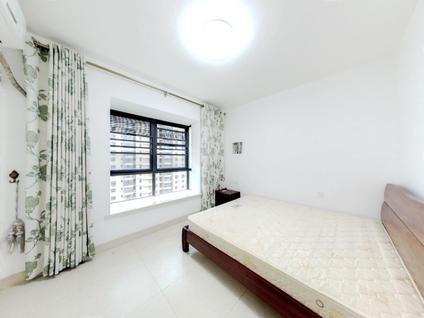 美兰国兴整租 海航国兴城(B区)4室2厅/168平/中楼层