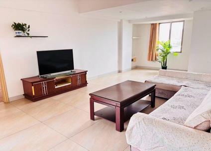 江城江城整租 御湖花园2室2厅/121平/中楼层