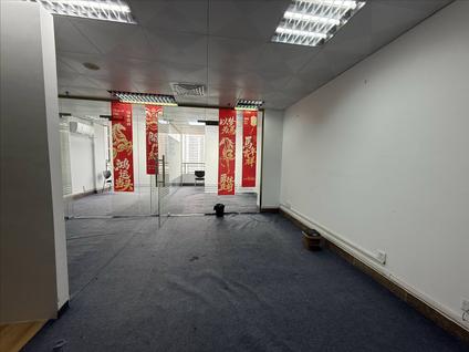 青秀金湖广场整租 东方曼哈顿1室1厅/83平/中楼层