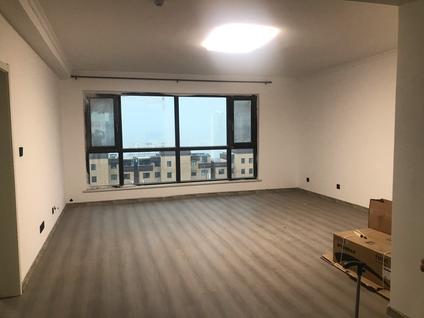 临渭临渭整租 豪庭佳苑4室2厅/155平/高楼层