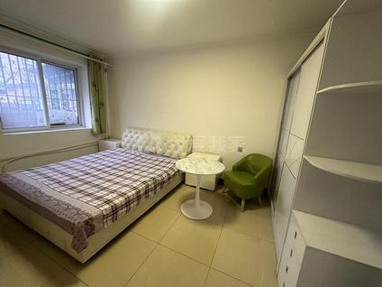 通州新华大街整租 西营前街2室1厅/55平/低楼层