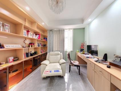 贺兰贺兰整租 海亮国际社区5室3厅/378平/高楼层