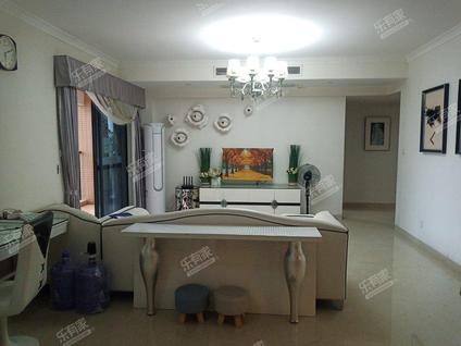 蓬江滨江新区整租 上城铂雍汇4室2厅/147平/低楼层