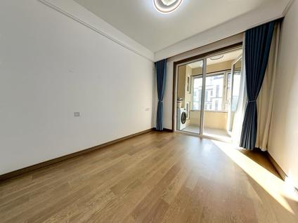 城阳城阳立交整租 龙湖舜山府4室2厅/142平/中楼层