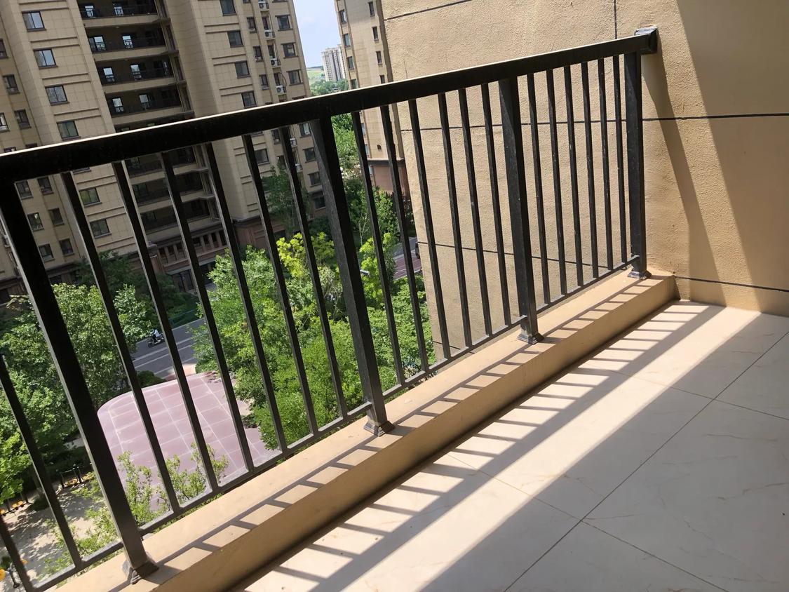 整租·绿地云水谣(三期)