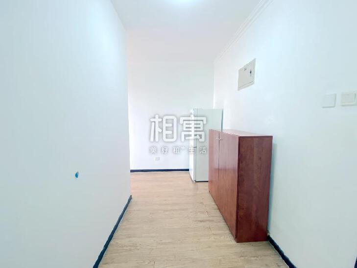 合租·河畔丽景