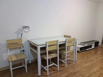 秀洲秀洲区整租 万科梦蝶花苑4室2厅/106平/低楼层