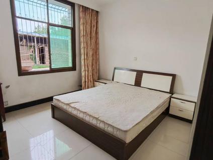 名山名山整租 滨河花园3室2厅/110平/中楼层