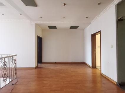 江北大石坝整租 大石坝七村4室2厅/245平/高楼层