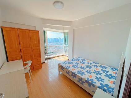 官渡金马寺合租 圣世一品3室1厅/65平/高楼层