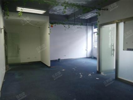 福田华强北整租 上步工业区3室2厅/158平/中楼层