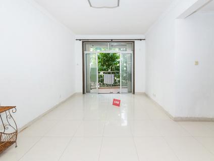 龙华龙华中心区整租 桦润馨居3室2厅/91平/低楼层