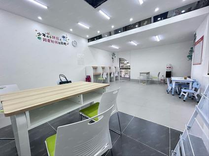 荔湾芳村整租 中海花湾壹号1室0厅/121平/低楼层