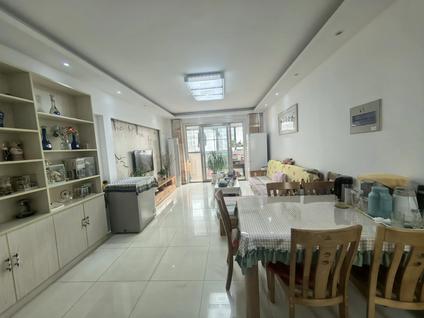 连云连云新城整租 西墅花园(北区）3室2厅/108平/中楼层