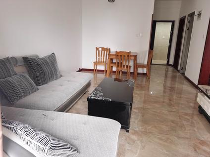 九龙坡巴国城整租 巴国龙庭1室2厅/62平/中楼层