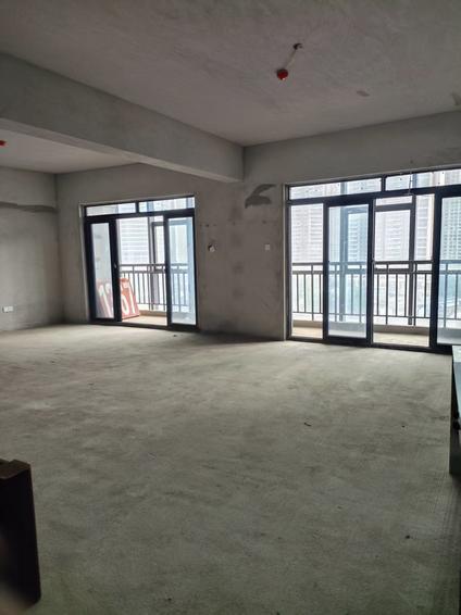 港口港口整租 北部湾海港城1室0厅/102平/高楼层