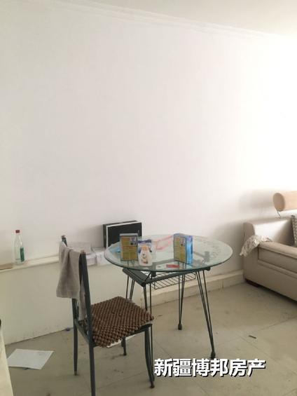 新市铁路局整租 吉祥小区2室2厅/86平/低楼层