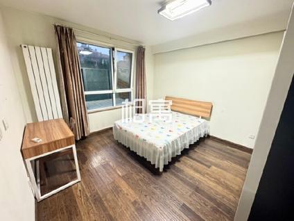 朝阳十里河合租 中海城(圣朝菲)5室1厅/24平/高楼层