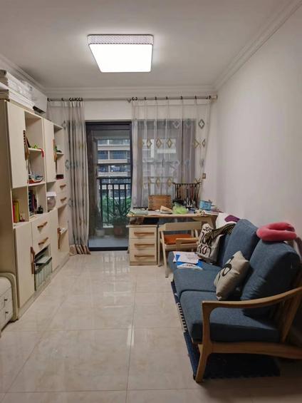 赤坎京基片区整租 君临世纪2室2厅/71平/低楼层