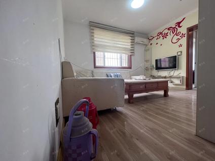 任城南池整租 凤凰怡居佳苑1室1厅/65平/高楼层