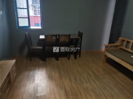 集美杏西路整租 荣坪新村2室1厅/73平/底层