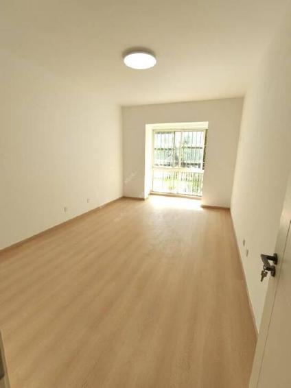 五华丰宁整租 创意英国小区(棕榈泉公园)3室2厅/127平/低楼层