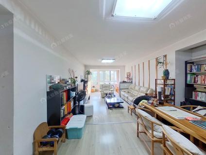 拱墅文晖整租 光辉岁月公寓3室2厅/145平/低楼层