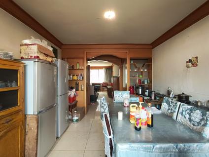 城中南山西路整租 杰泰都市家园3室2厅/114平/低楼层