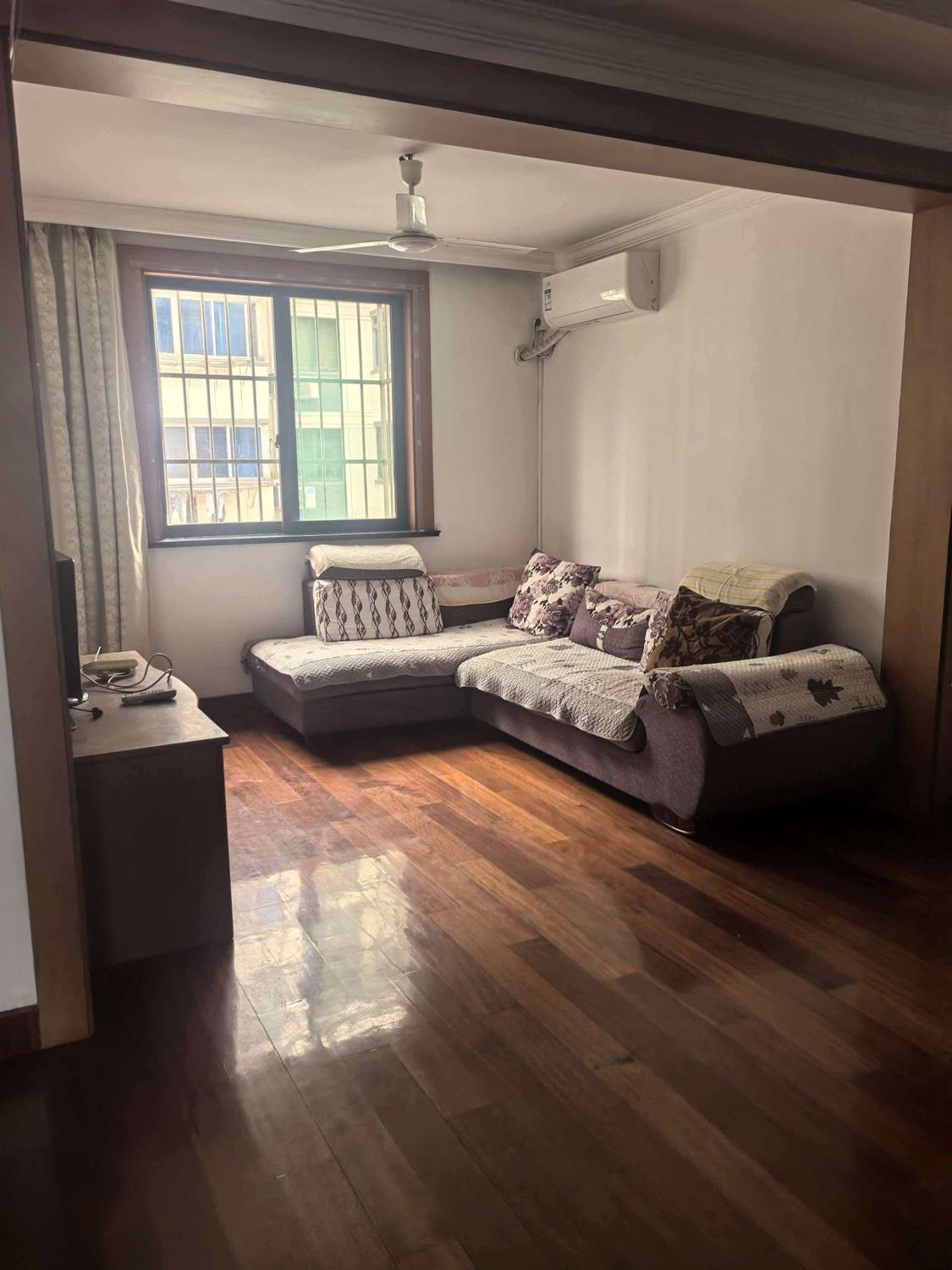 整租·康发小区