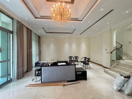 浦东碧云整租 世茂湖滨花园(别墅)3室2厅/291平/低楼层