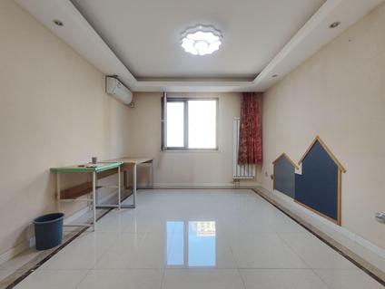 丰台科技园区整租 京投银泰万科西华府2室1厅/89平/中楼层