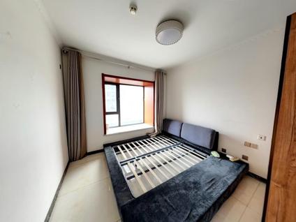 万柏林理工大整租 华润中海幸福里3室2厅/125平/低楼层