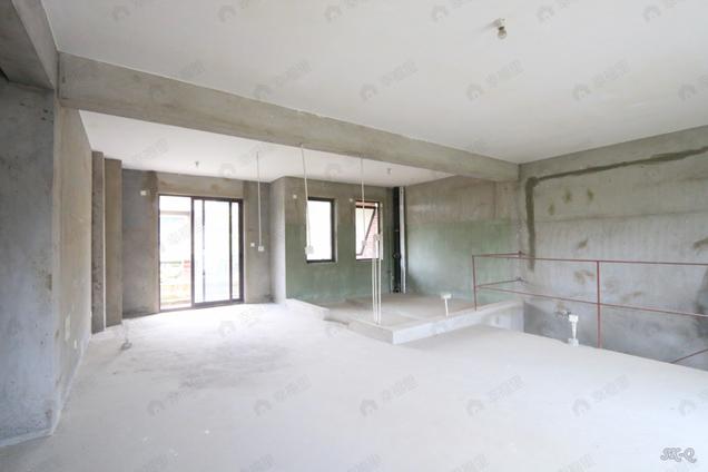 福州阳光城别墅、社区公园位置，使用率高、端头联排别墅5室2厅 | 338.33㎡ | 北 | 阳光理想城丹宁顿小镇低楼层/共1层