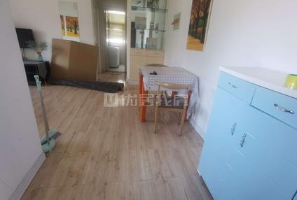 连云海棠整租 龙门山庄1室1厅/59平/低楼层