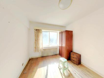 沙河口五一路幸福e家整租 兰亭山水3室2厅/135平/低楼层