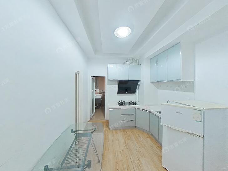 整租·美术馆后街