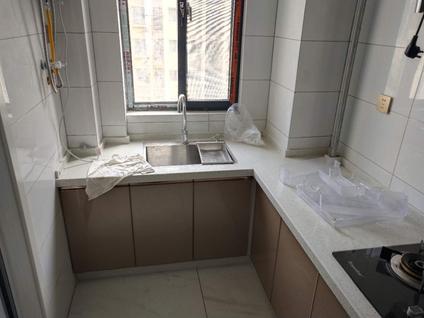 灵璧灵璧整租 尚东国际3室2厅/128平/中楼层