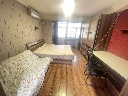 海淀上地整租 上地东里1室1厅/45平/高楼层