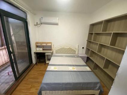 闵行古美(闵行)合租 新时代景庭1室0厅/130平/低楼层