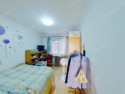 石景山苹果园整租 广宁塔楼小区2室1厅/59平/低楼层