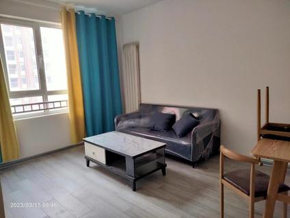 黄岛辛安整租 馨合佳苑1室1厅/55平/顶层