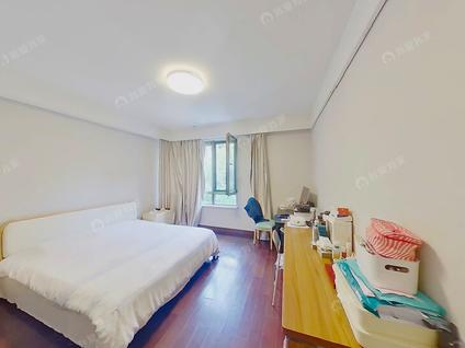 昌平立水桥整租 招商嘉铭珑原4室2厅/214平/低楼层