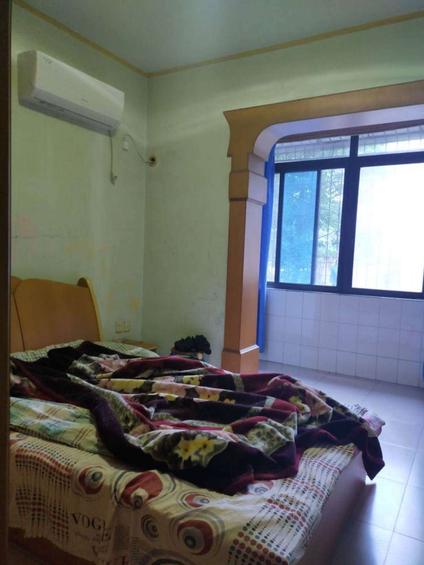 九龙坡西彭整租 大石堡小区2室1厅/58平/低楼层