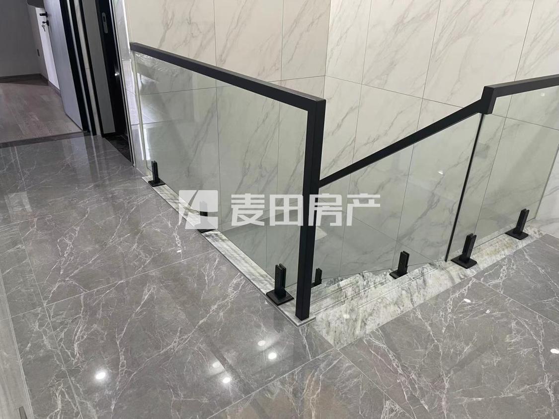 整租·世茂湖滨首府(D区)